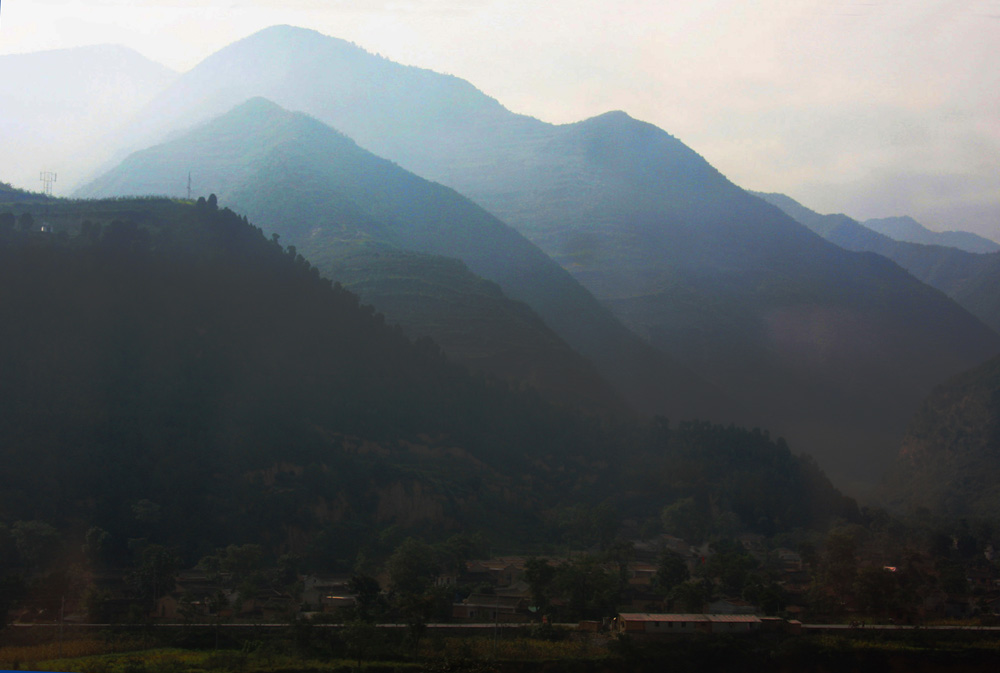 高原拾景（2） 叠山重峦 摄影 晓南