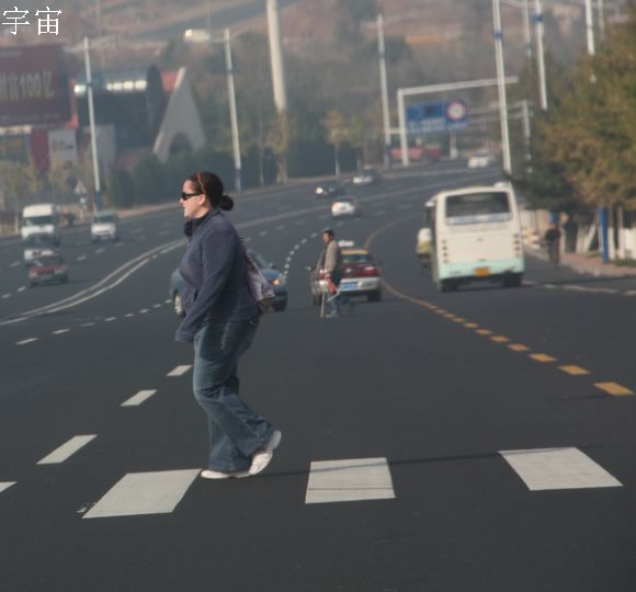 旅游的胖老外 摄影 yuzhou0535