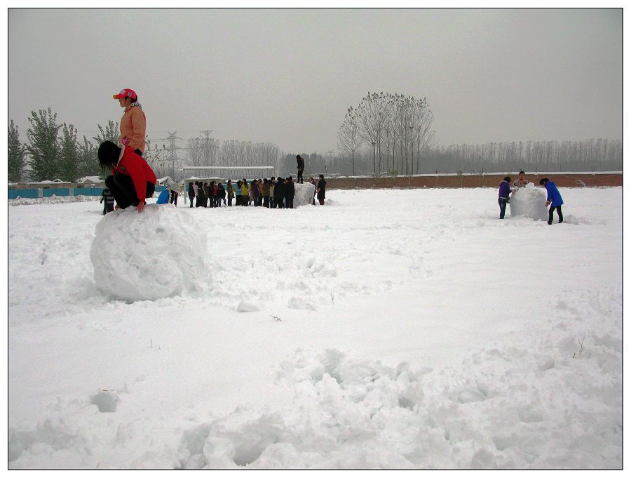 滚雪球 摄影 明月_入怀