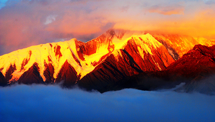 贡嘎金山 摄影 猫南北