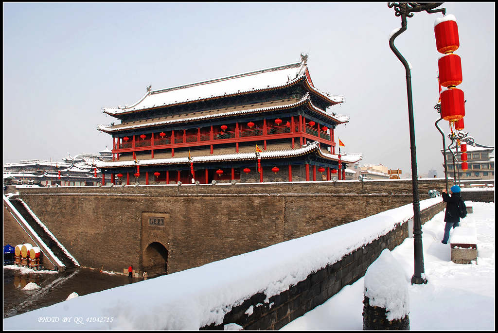 古城飞雪 摄影 阳光灿烂中