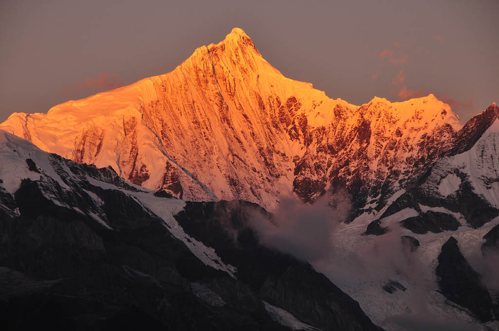 雪山之神 摄影 水云山人