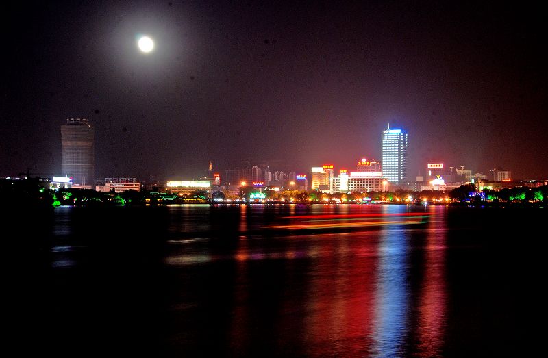 星湖夜景 摄影 HANSS