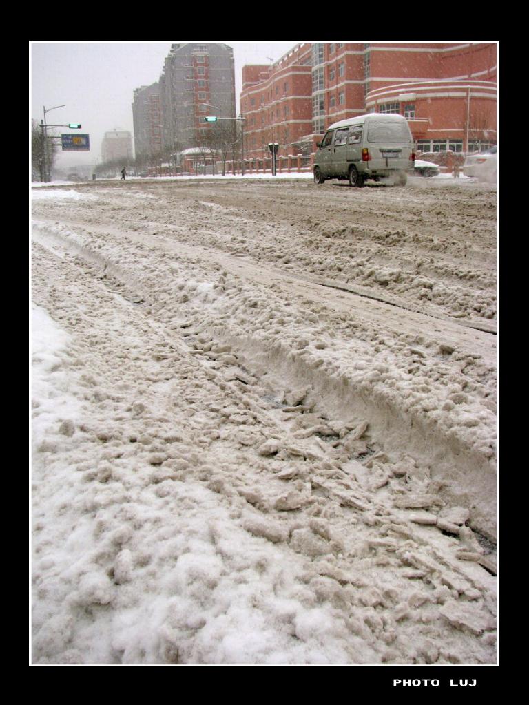 暴雪行路难 摄影 鹿江