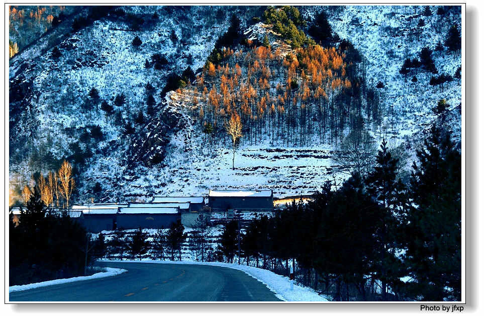 雪后山村的夕照 摄影 加菲小帕