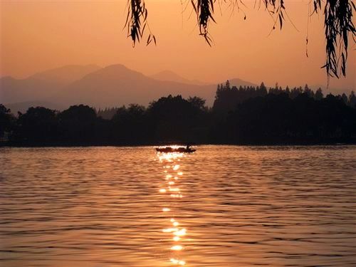 夕阳中的西湖 摄影 很平常