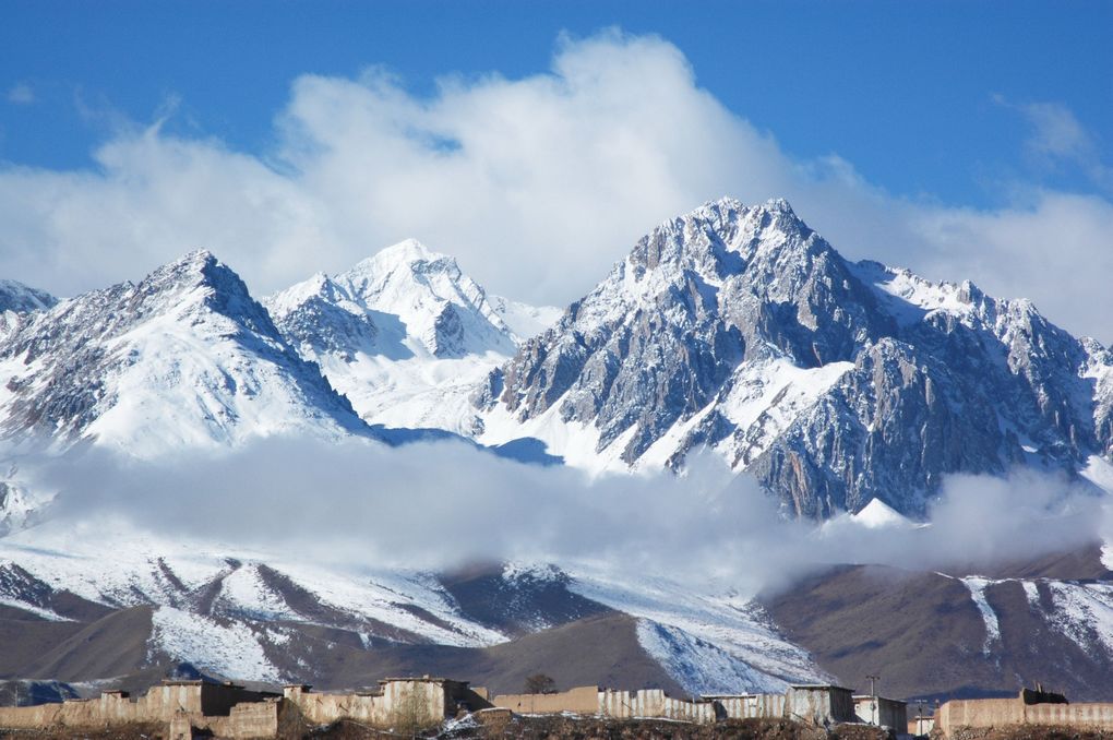 雪山下的家园 摄影 加狮拉