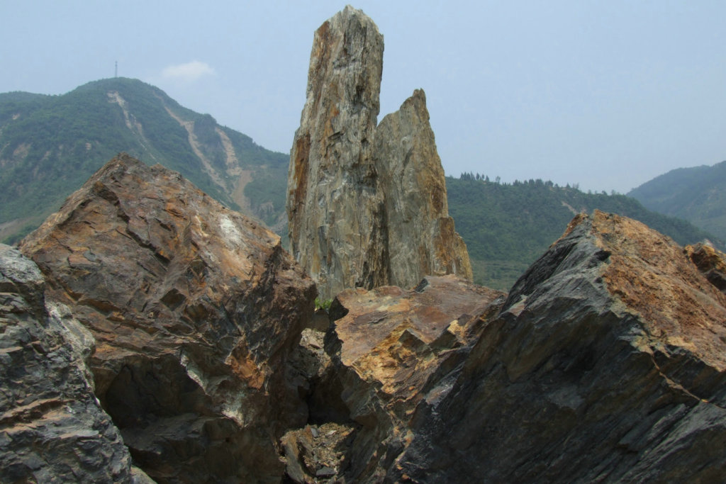 在地震中崛起 摄影 秦巴山人