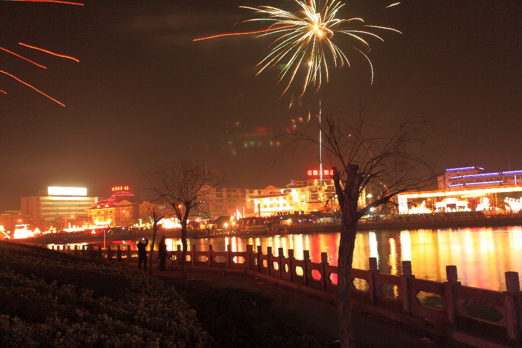 荆州九龙渊畔夜景 摄影 蕊宝贝