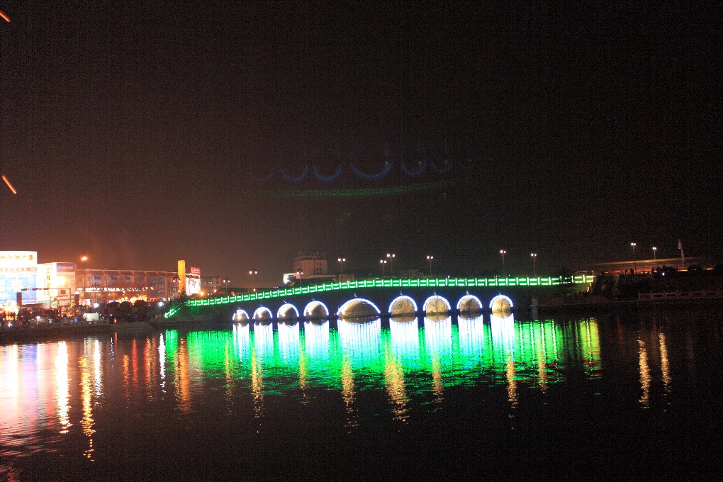 流光溢彩耀夜穹---荆州九龙桥夜景 摄影 蕊宝贝