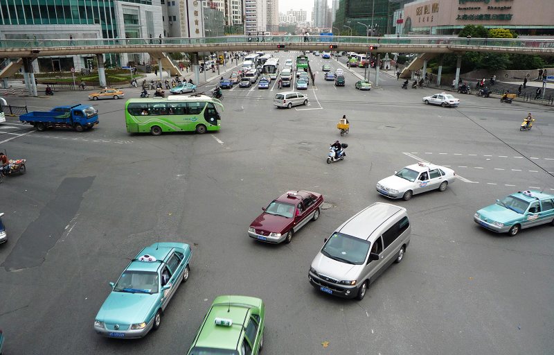 十字路口----上海街景200911 摄影 菲菲20091022