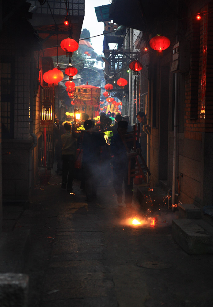 爆竹送游神 摄影 好好吃饭