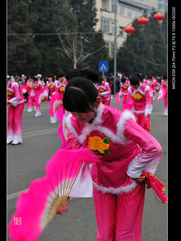 正月十五拜大年 摄影 高岩之水