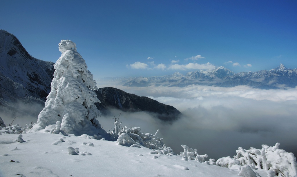 雪人登岸 摄影 葛达山