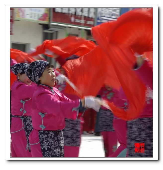 闹元宵 摄影 岳桦