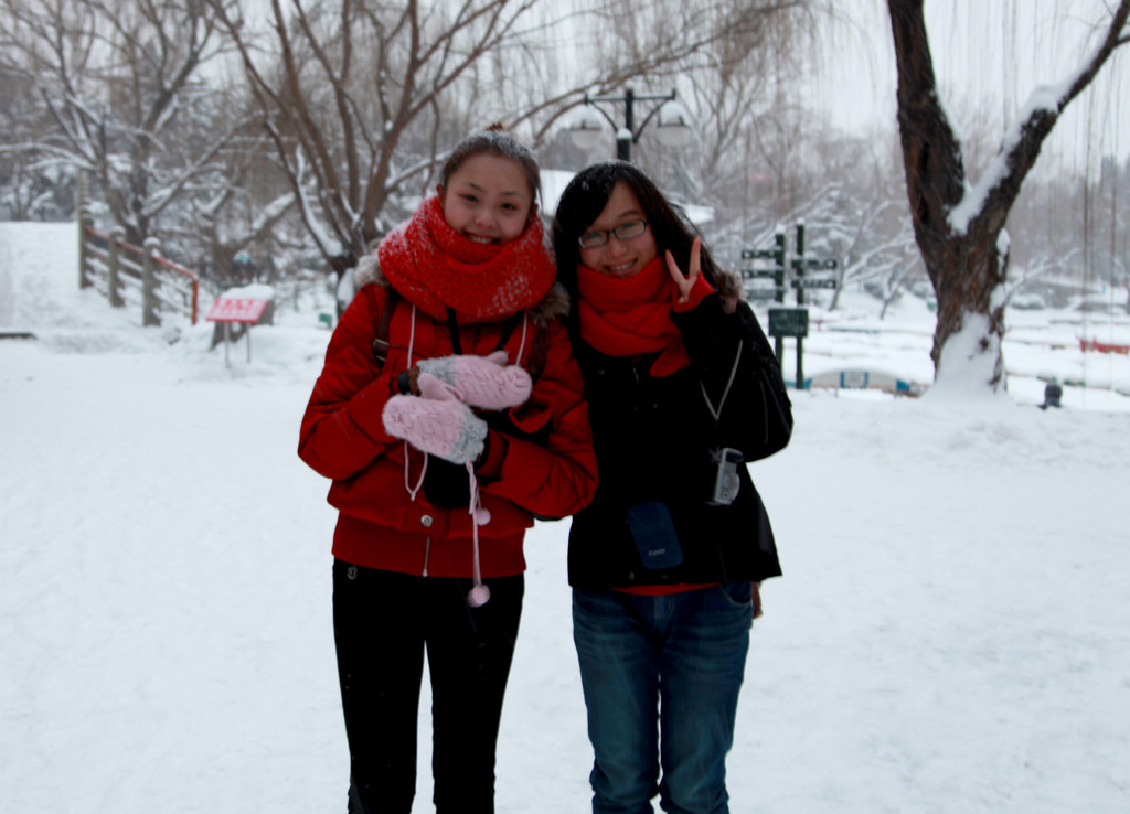 雪中姐妹 摄影 铁窝