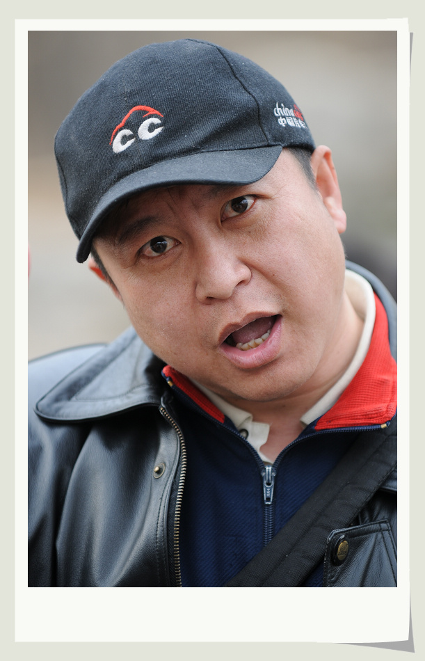 热情洋溢、眉飞色舞的老师 摄影 huyanbing