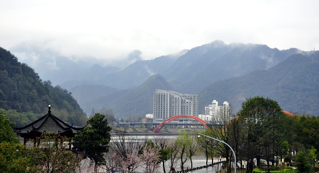 江城晨景 摄影 水穷处