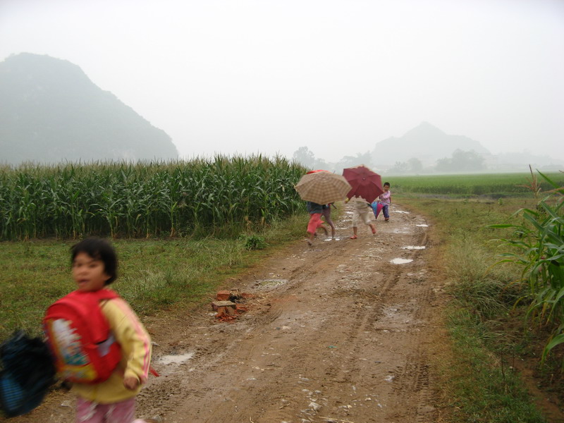 放学路上-----3 摄影 zyzliuzhou