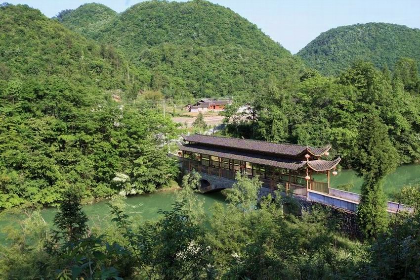 风和日丽风雨桥 摄影 土泥巴人