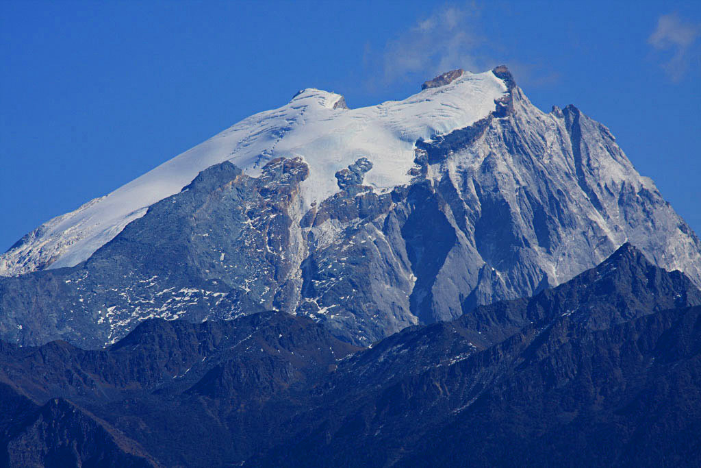 哈巴雪山 摄影 雷一