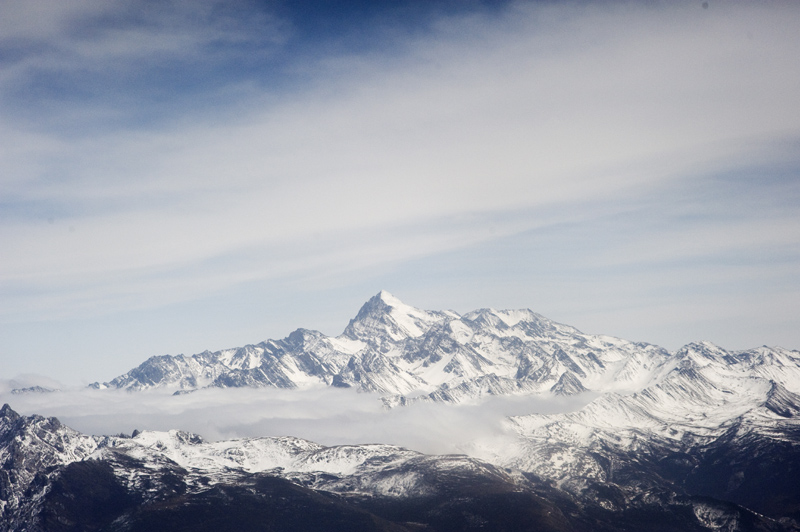 雪山之巅 摄影 义和团