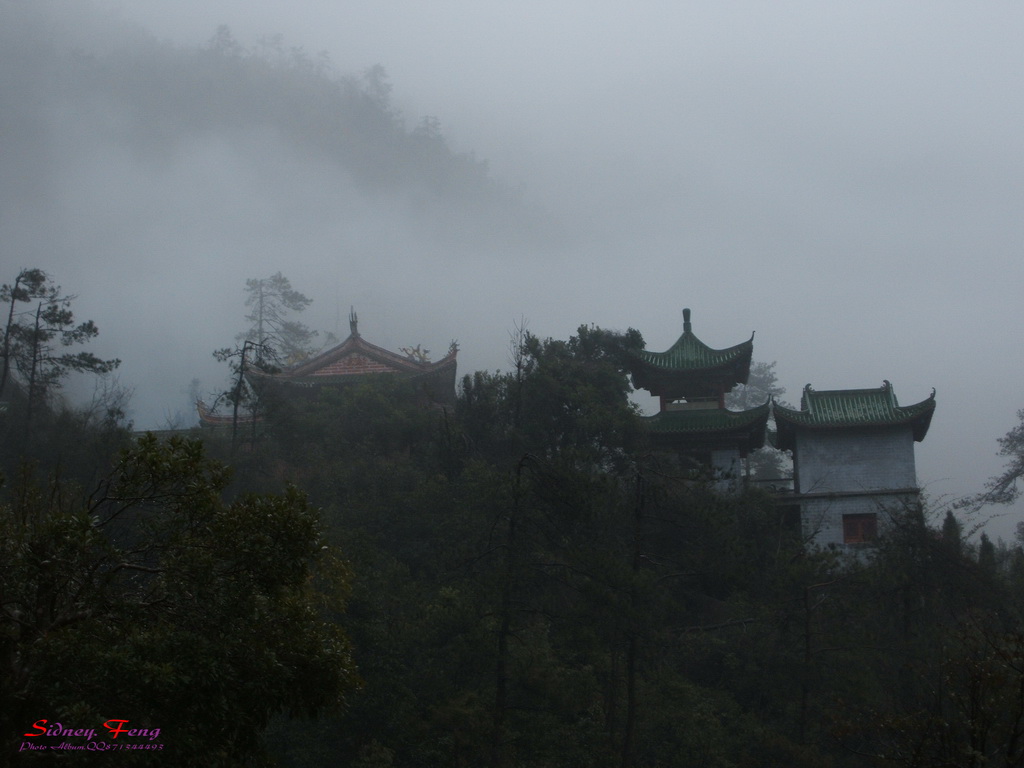 雾中禅院 摄影 超级懒熊