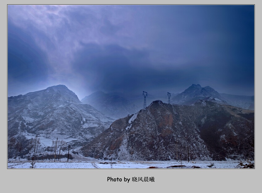 《黄土春雪》 摄影 晓风晨曦