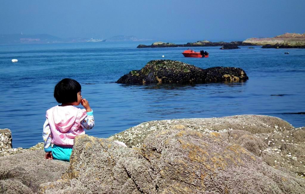 爷爷说：海那边是神仙居住的地方（请点击大图） 摄影 暗处的眼睛