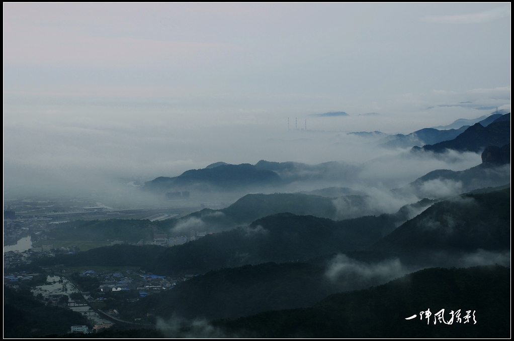 雾海层山 摄影 一阵风2009