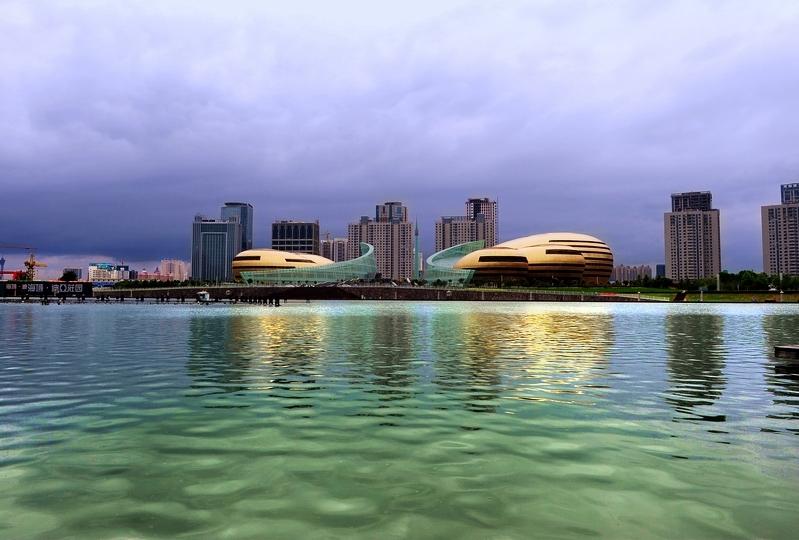 郑东新区 摄影 龙行雨