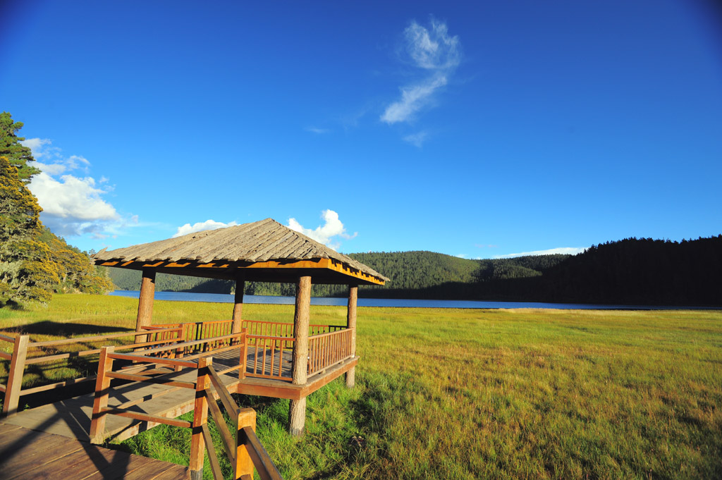 夕阳下的碧塔海 摄影 梁山田地