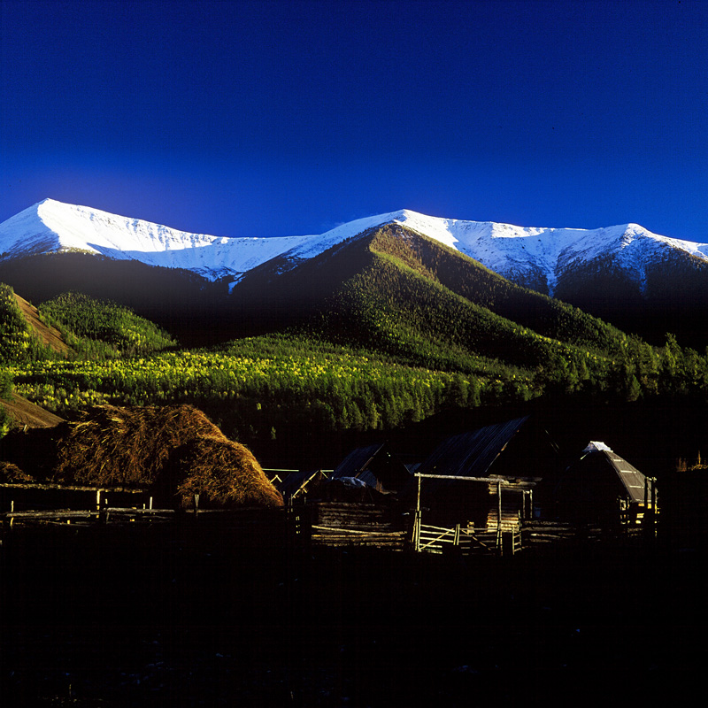 雪山下的图瓦人村落 摄影 那人