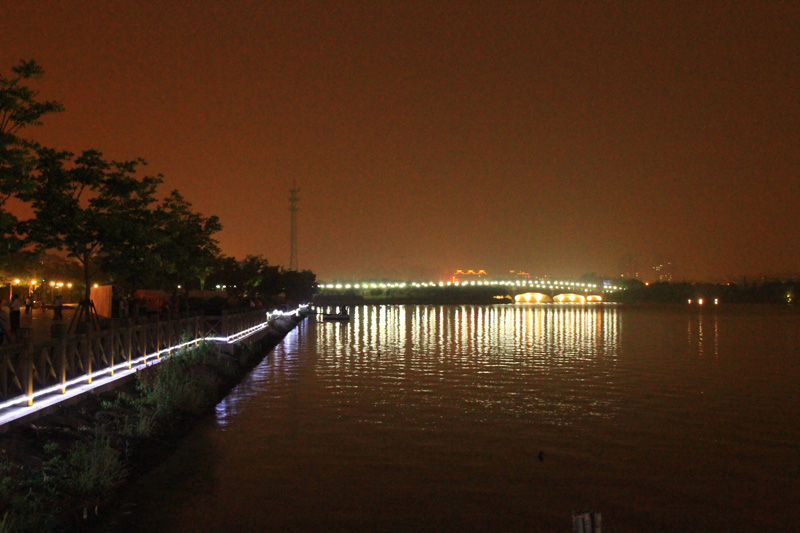 小镇夜景3 摄影 滴水冠英花