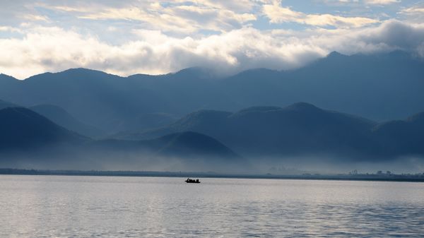 泸沽湖晨景 摄影 风筝_k