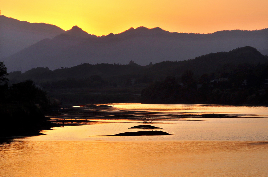 夕照明 摄影 山谷之春