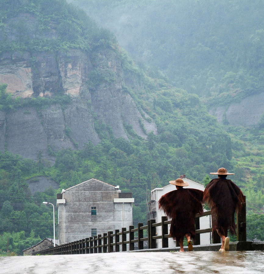 雨中行 摄影 靠山屯