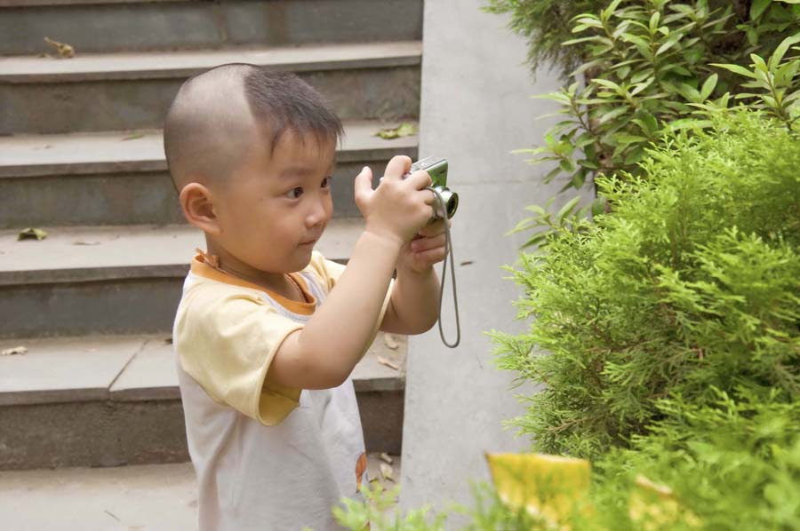 有板有眼的小小摄影家3 摄影 毛桂荣