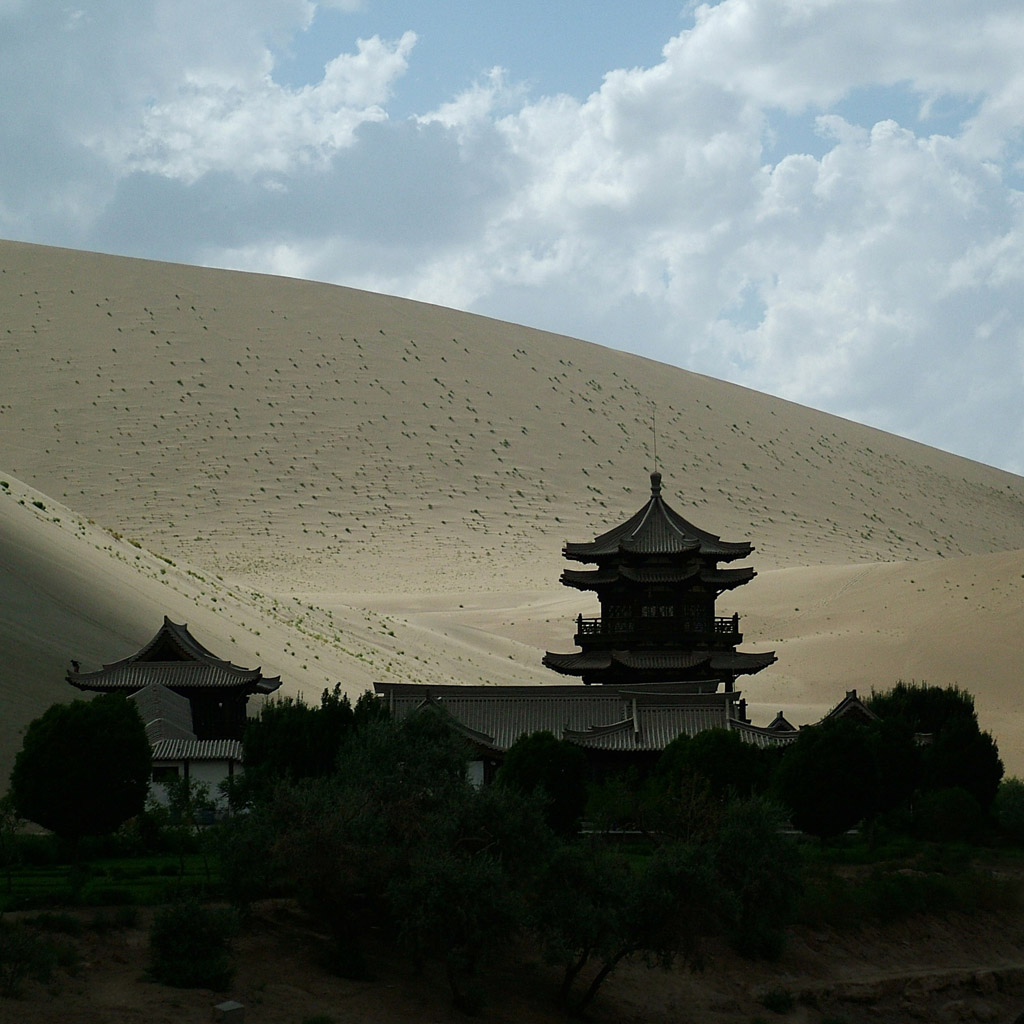 鸣沙山古刹 摄影 六十年代