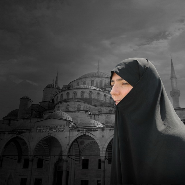 清真寺前的女人 摄影 阿敏A