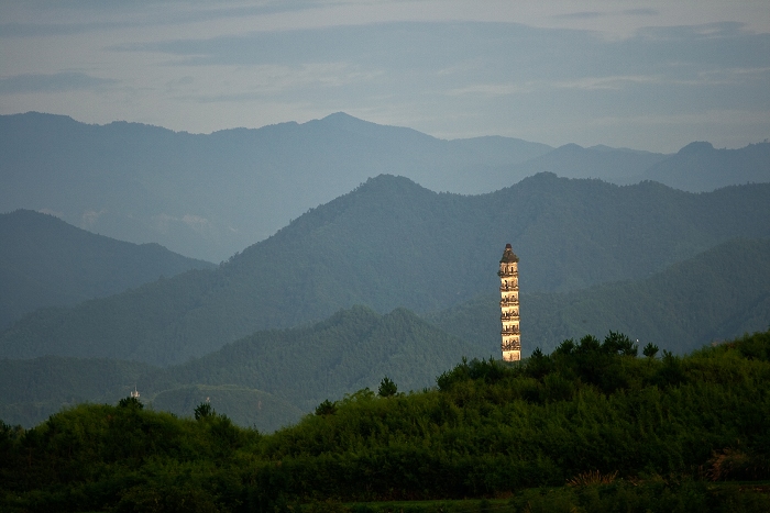 紫富塔 摄影 流云飘渺