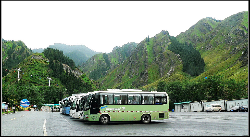 新疆天池景点停车场 摄影 gingo