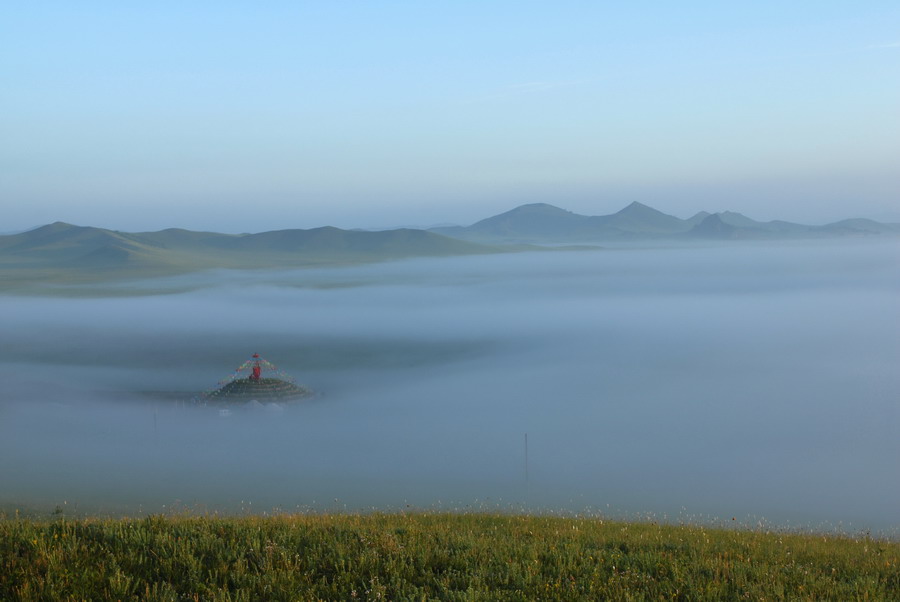 敖包晨曦1 摄影 风飘絮