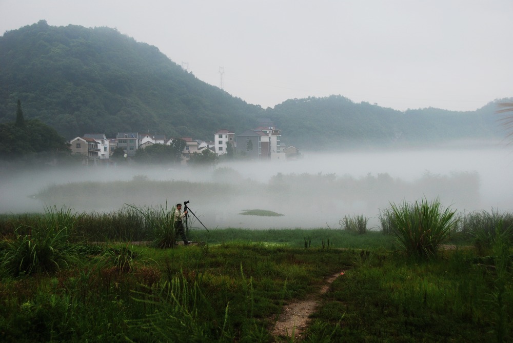 雾中揽胜 摄影 温馨