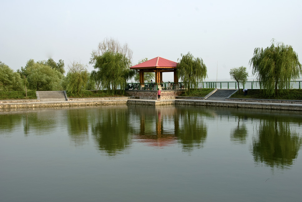 水库小景 摄影 明暗妙用