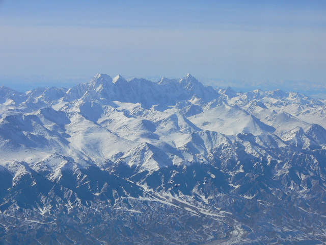 侧看天山 摄影 揽图