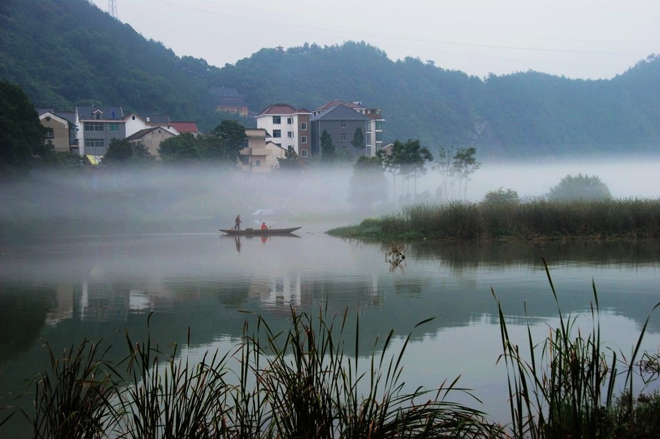 小船悠悠 摄影 温馨