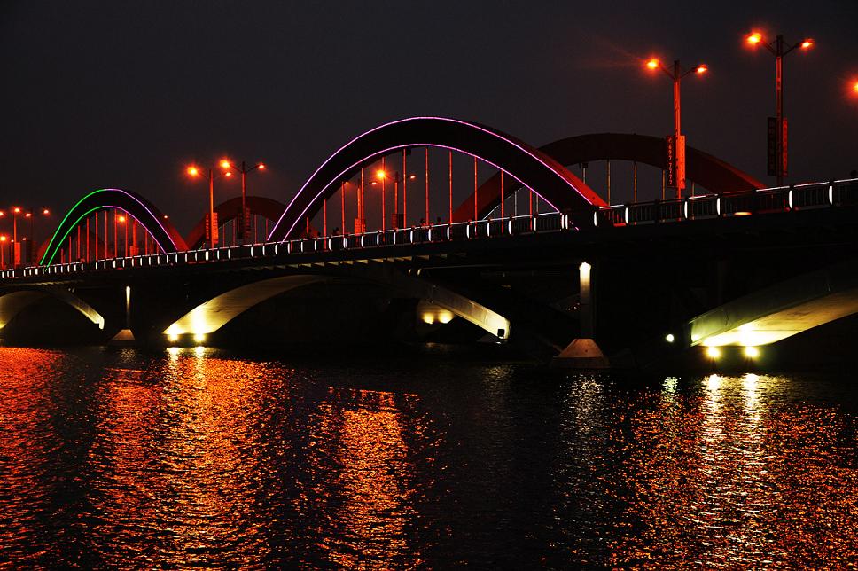 汾河夜景 摄影 解梦泽