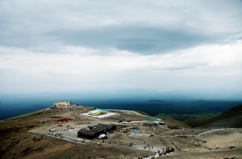 长白山火山堆积岩石 摄影 柯柯君