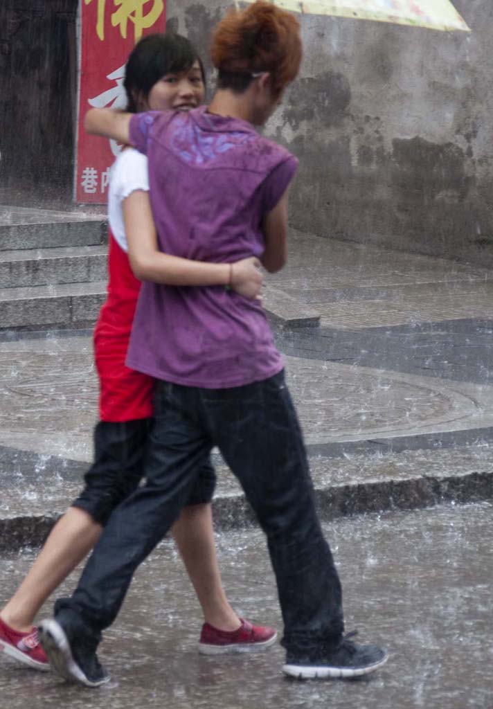 各显神通在雨中2 摄影 毛桂荣